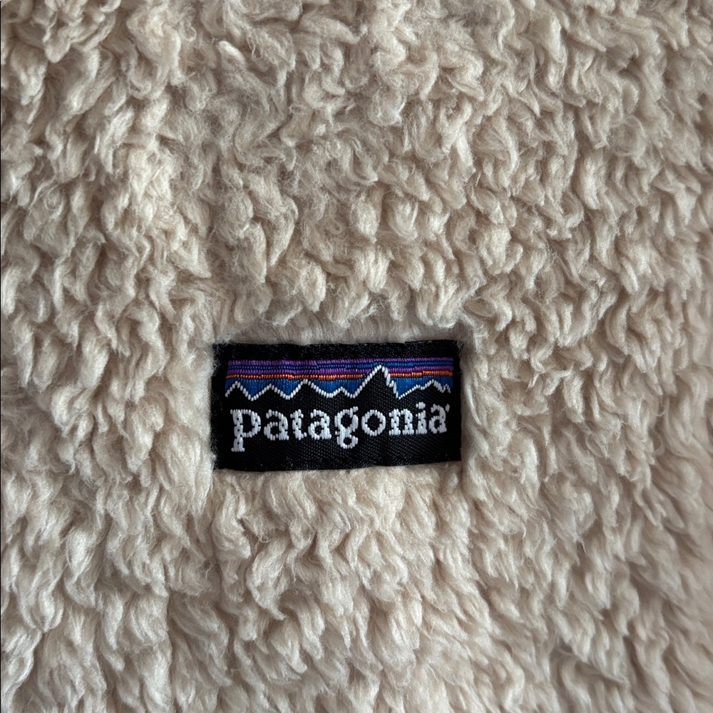 Patagonia Cream Sherpa Fleece Jacket - Picture 2 of 13